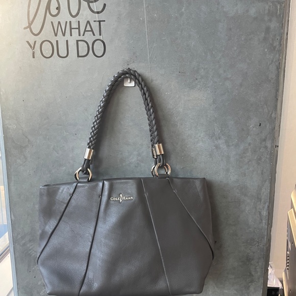 Authentic COLE HAAN Grey leather shoulder bag - Picture 9 of 12